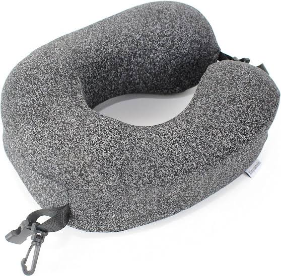 U letter pillow